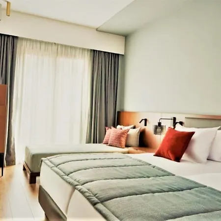 Light Golden Hotel * Warna